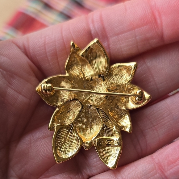 Monet Elegant Red and Gold Floral Brooch - Picture 3 of 6